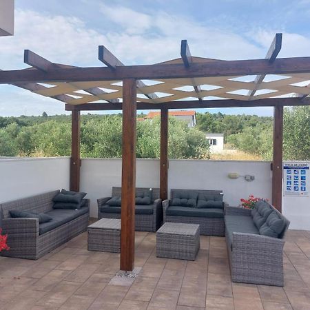 Villa Allegro Sukosan Ngoại thất bức ảnh