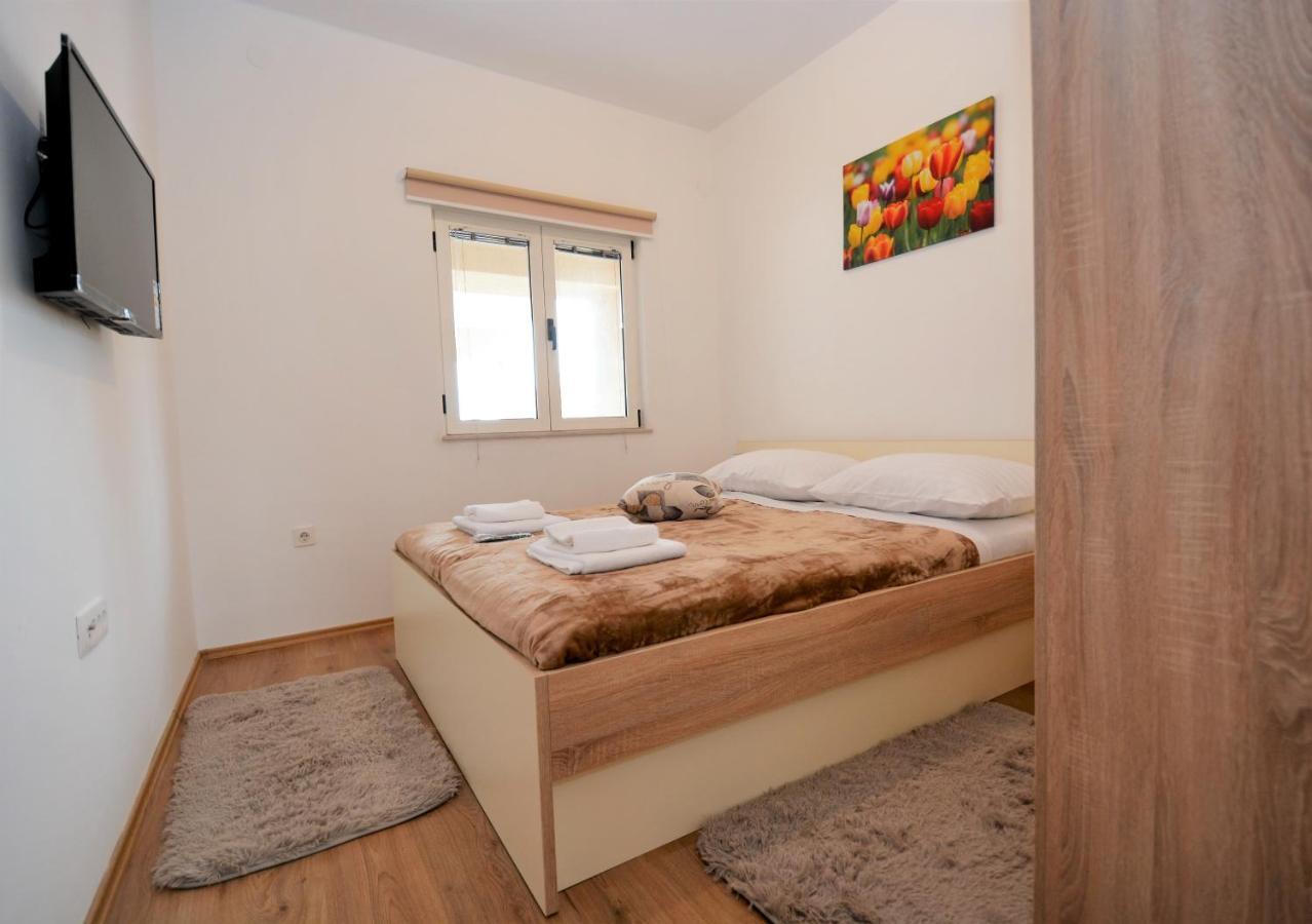 Villa Allegro Sukosan Ngoại thất bức ảnh