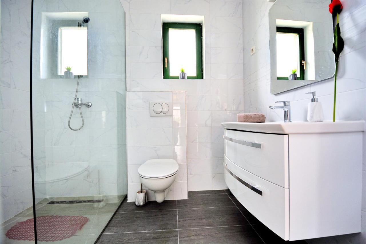Villa Allegro Sukosan Ngoại thất bức ảnh