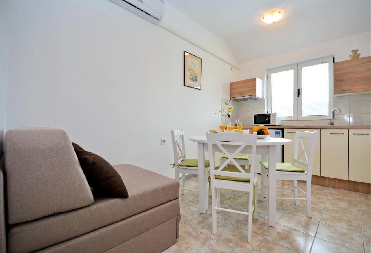 Villa Allegro Sukosan Ngoại thất bức ảnh