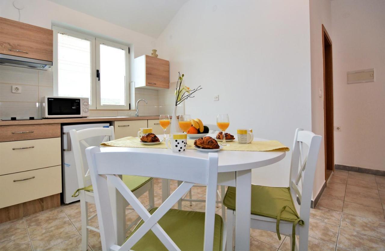 Villa Allegro Sukosan Ngoại thất bức ảnh