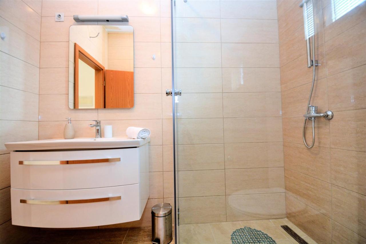 Villa Allegro Sukosan Ngoại thất bức ảnh
