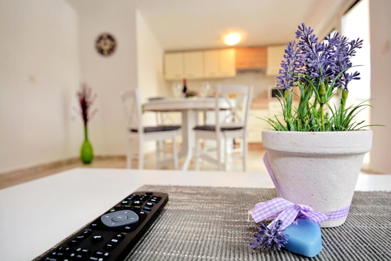 Villa Allegro Sukosan Ngoại thất bức ảnh
