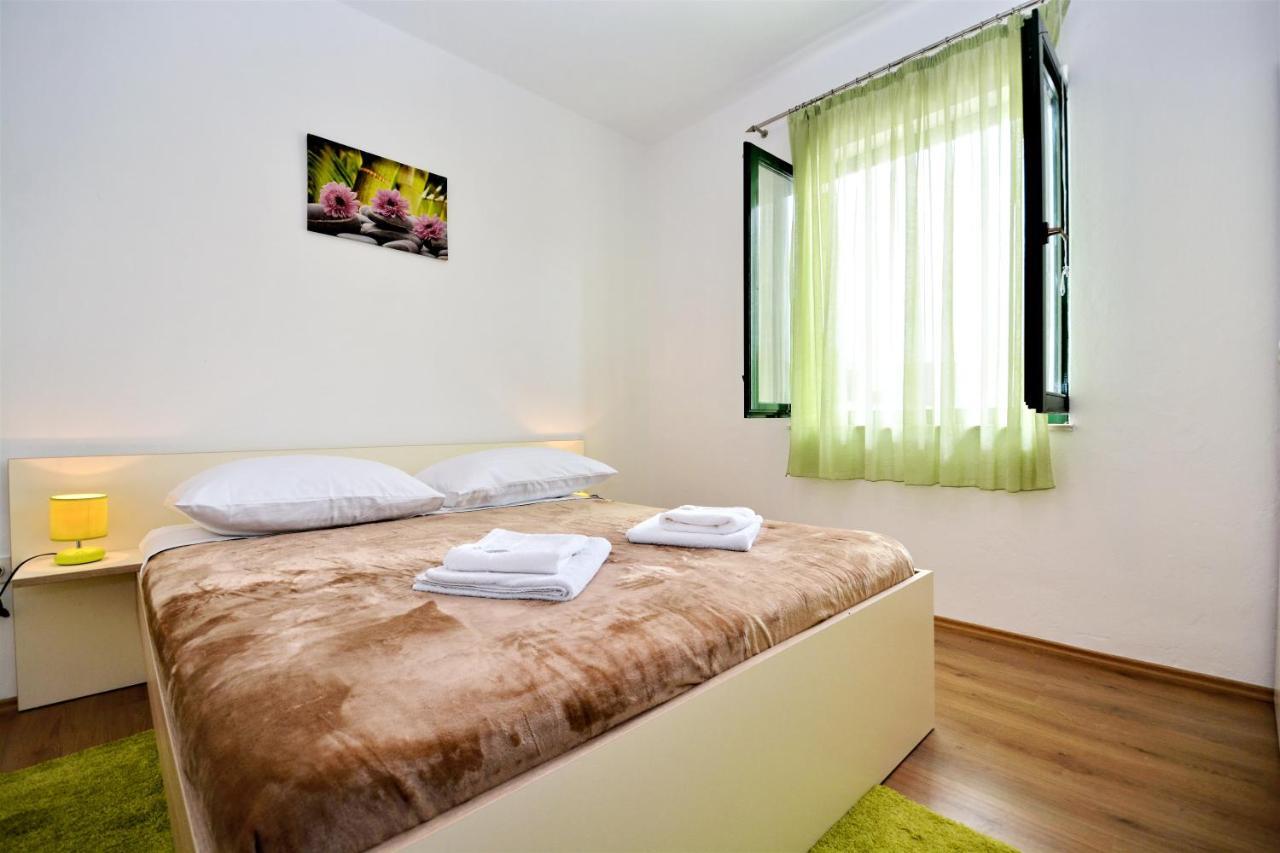 Villa Allegro Sukosan Ngoại thất bức ảnh