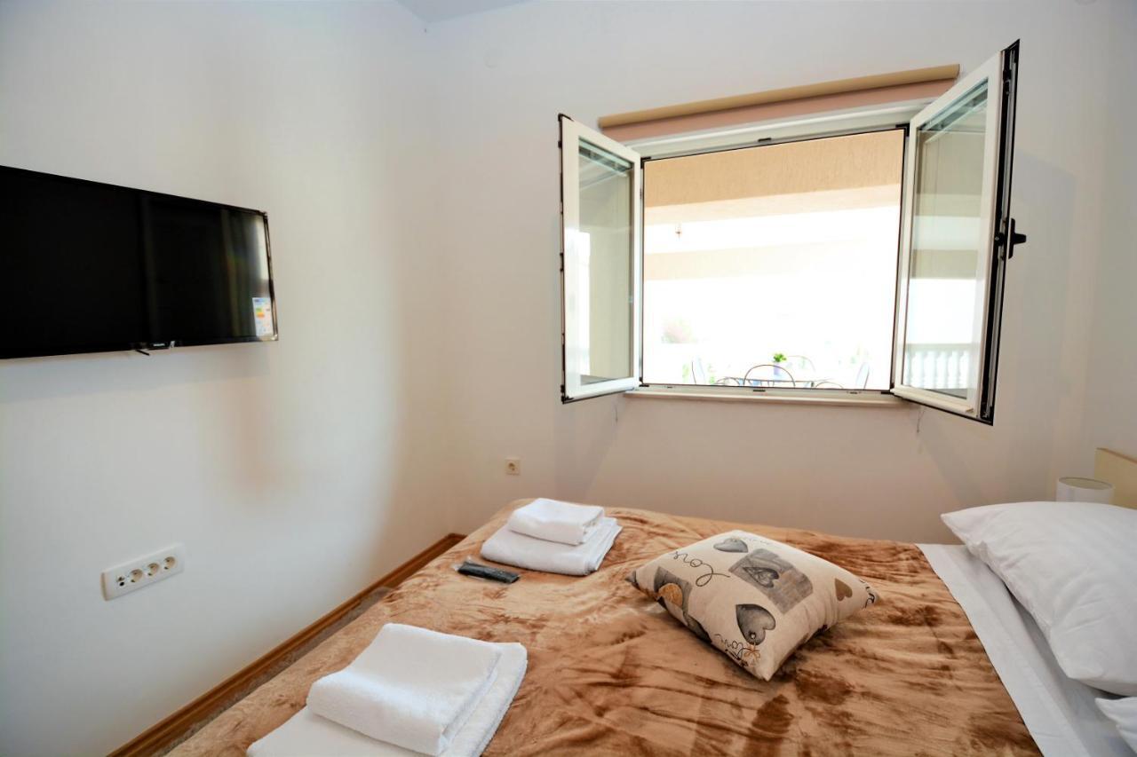 Villa Allegro Sukosan Ngoại thất bức ảnh