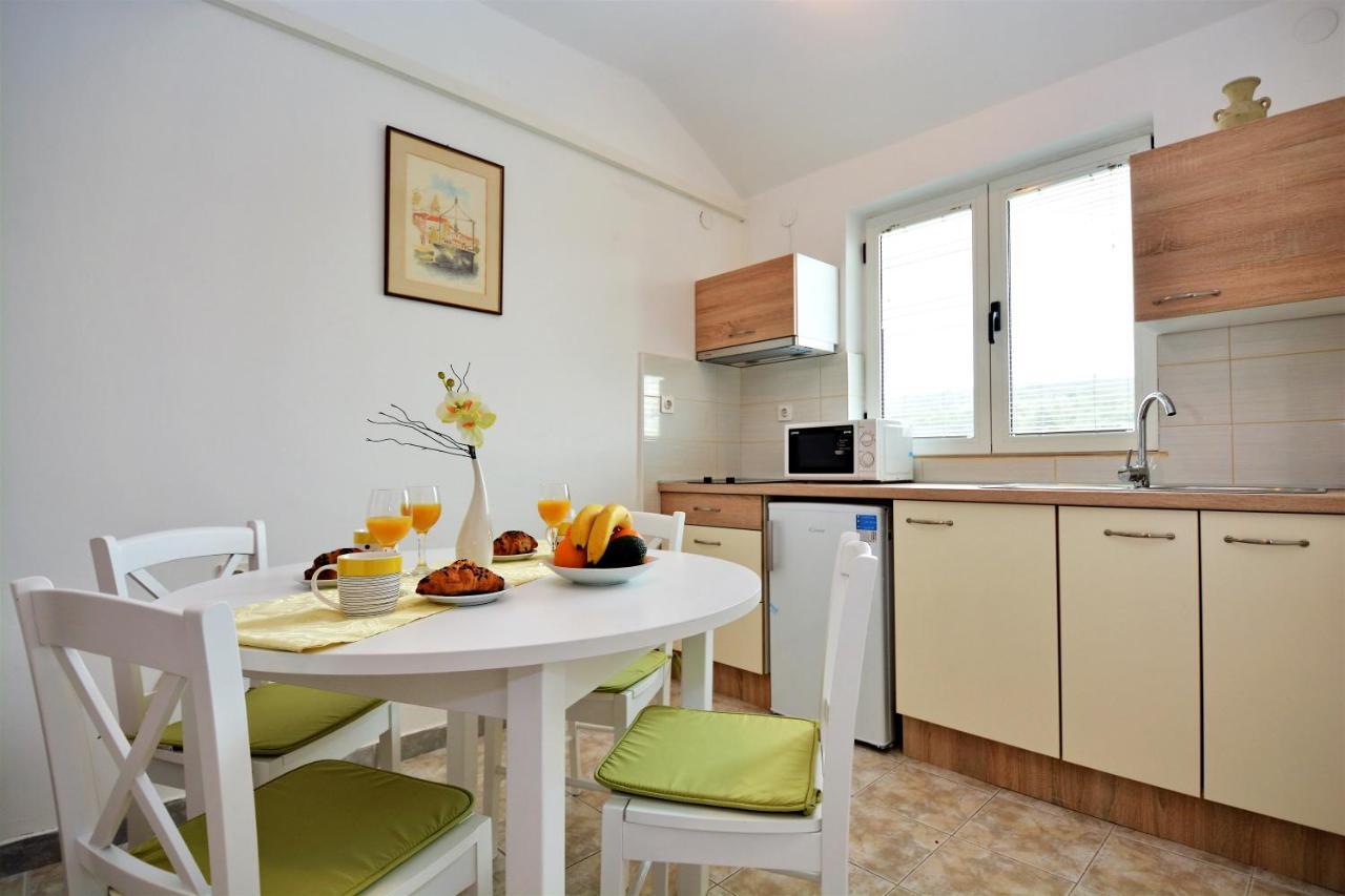 Villa Allegro Sukosan Ngoại thất bức ảnh
